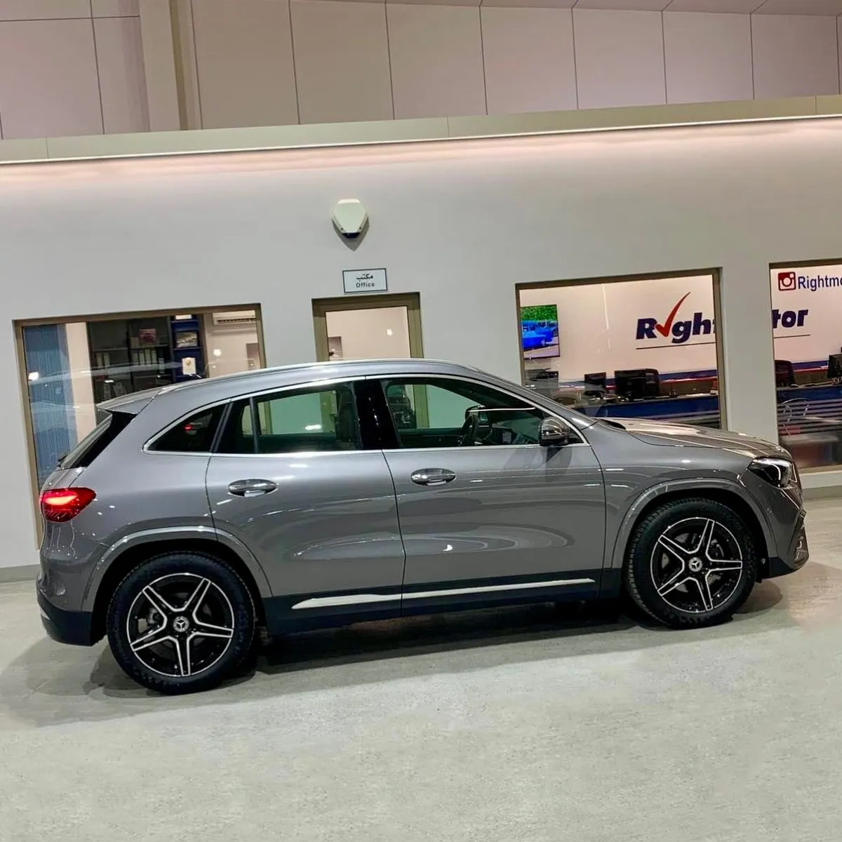 2025 Mercedes-Benz GLA 200, photograph 2 of 20